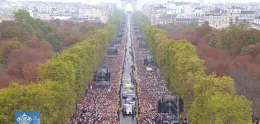 Il Papa davanti ai 700.000 di Parigi: &laquo;Rinnovate la Francia a partire dalle sue radici irrigate dalla fede&raquo;